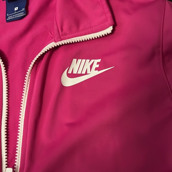 Nike sportwear light jacket - Picture 4 of 9